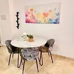아파트 Mediterranean Hideaway *